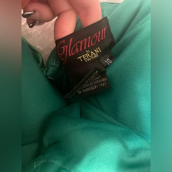 Ball gown - Picture 4 of 5